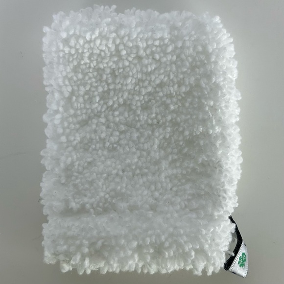 Raypath Other - NEW RAYPATH WHITE FACE MAKEUP REMOVER FACE GLOVE